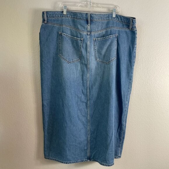 NEW Old Navy Plus 20 Mid Rise Drapey Denim Midi Skirt - Picture 7 of 8
